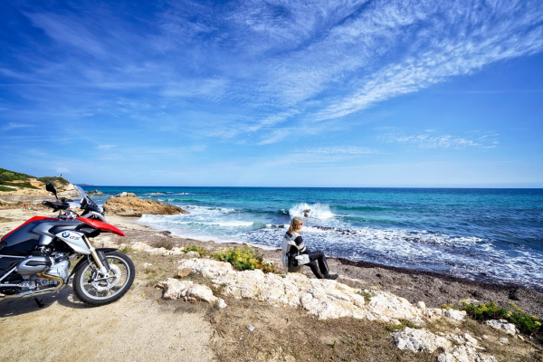 Motorrad fahren - Sardinien - Küste bei Santa Giusta © Heinz E. Studt