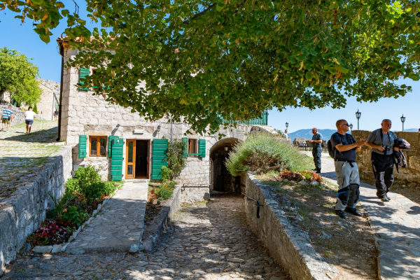 Motorrad fahren - Kroatien - Burg Festung Knin ©Peter Wahl