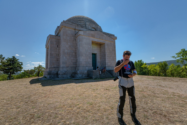 Motorrad fahren - Kroatien -  Mausoleum Mestrovic© Peter Wahl