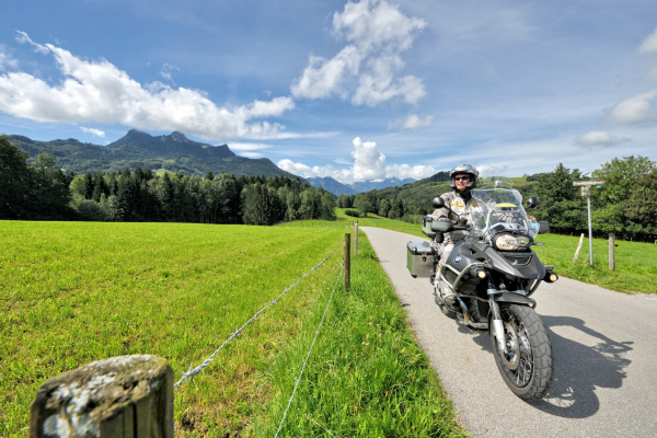 Motorradtour Chiemgau-Samerberg-Rossholzen © Heinz E. Studt