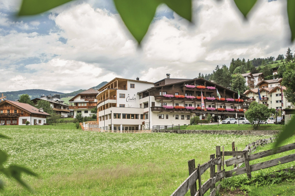 Hotel Condor-Motorradhotel in den Dolomiten®rotwild