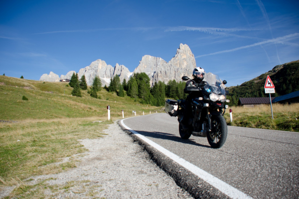 MoTOURguide-Norditalien-Südtirol-Dolomiten-MotorradtourPasso Rolle © Peter Wahl