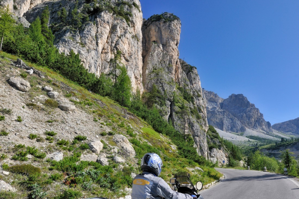 MoTOURguide Norditalien-Dolomiten-Falzarego Südrampe© Heinz E. Studt