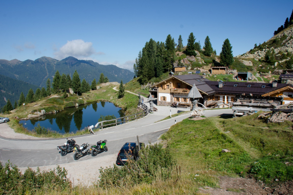 MoTOURguide Norditalien-Motorradtour-Trentino-Passo Manghen © Peter Wahl