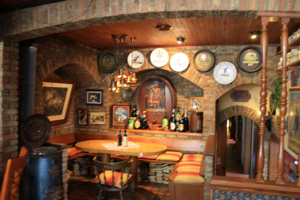 Gemütliche Bierstube- Privathotel Bruegges Loui
