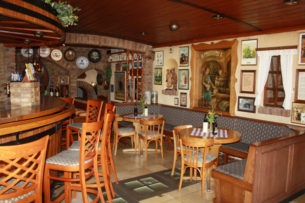 Gemütliche Bierstube- Privathotel Bruegges Loui