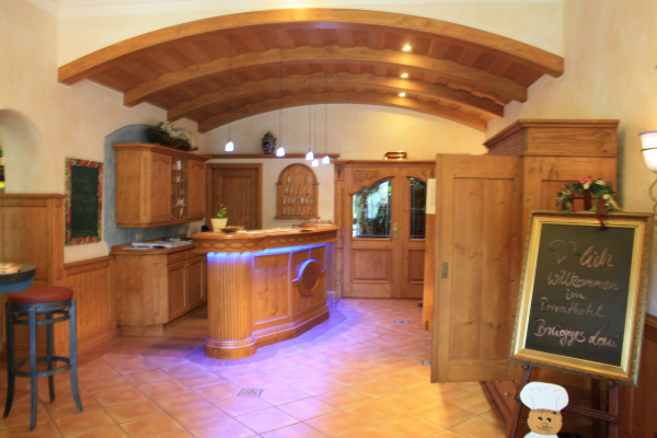 Eingangsbereich - Rezeption - Privathotel Bruegges Loui