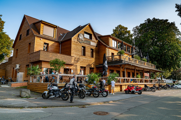 Cafe Geronimo - Möhnesee ©motorradstrassen
